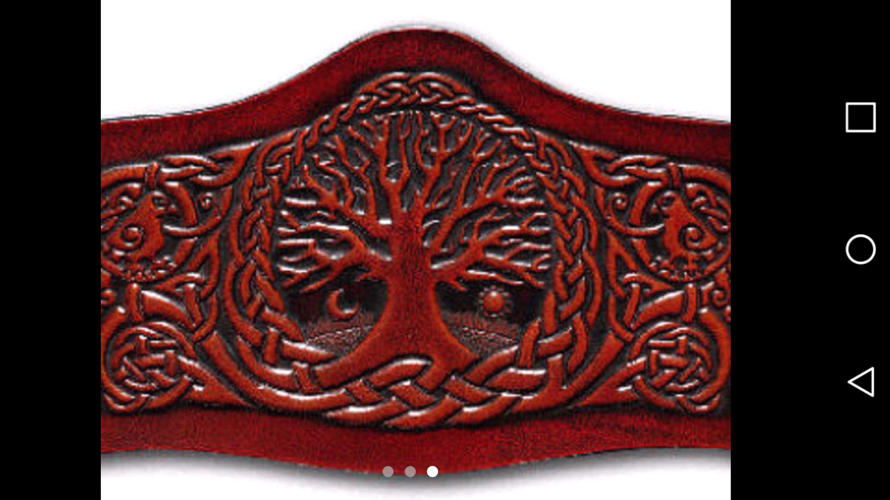 Round Board Made From Mahogany (10 in. Diameter)